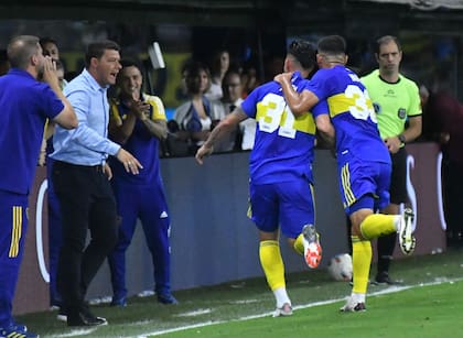 Sebastián Battaglia destacó el trabajo de los juveniles, aunque ninguno de ellos arranque como titular en el campeonato 2022