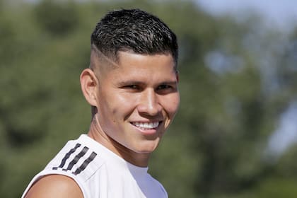 Sebastián Battaglia eligió el 5 titular para Boca: Jorman Campuzano; el colombiano se ganó el puesto después de algunos desempeños irregulares y problemas personales.