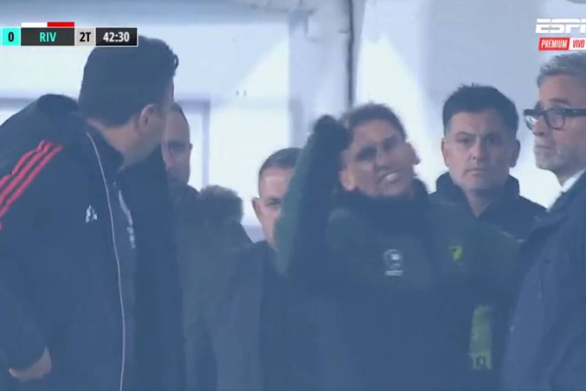 Sebastián Beccacece le grita a Marcelo Gallardo; Defensa y Justicia y River empataron en un partido con un final tenso