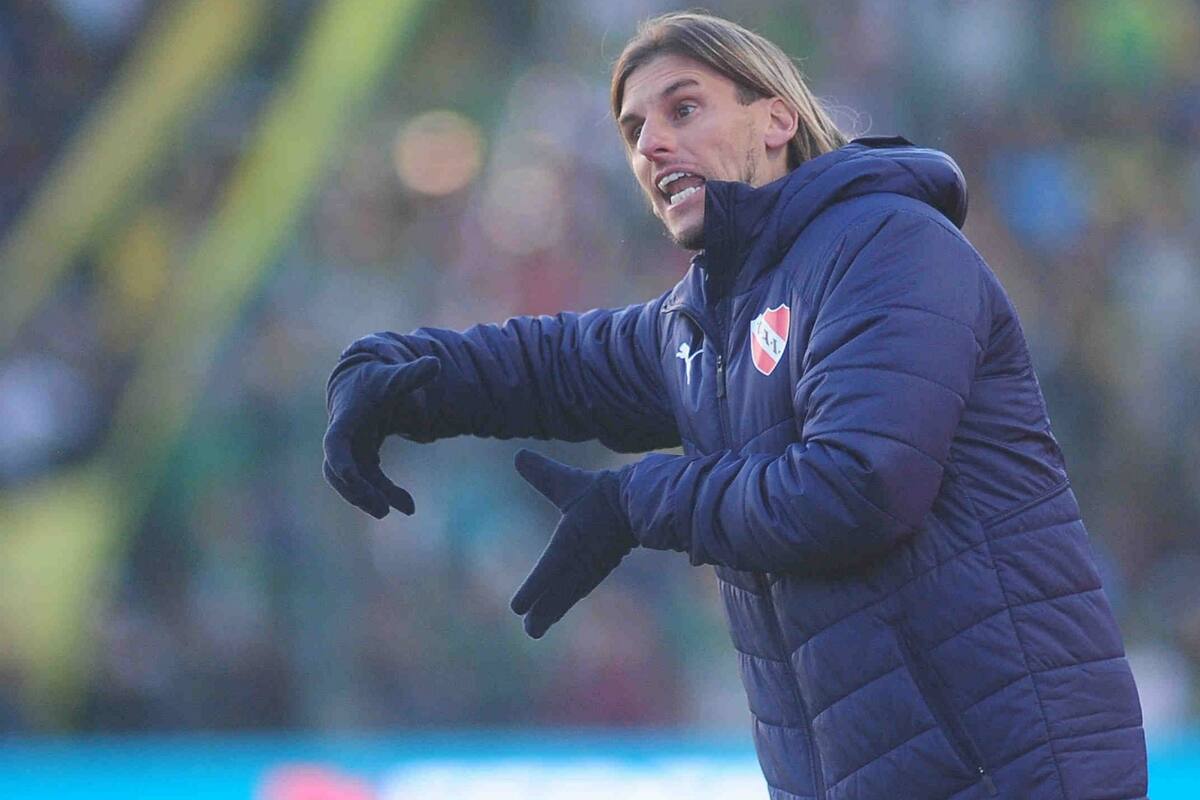 Sebastián Beccacece no ha encontrado el rumbo en lo que va de su incipiente gestión en Independiente.