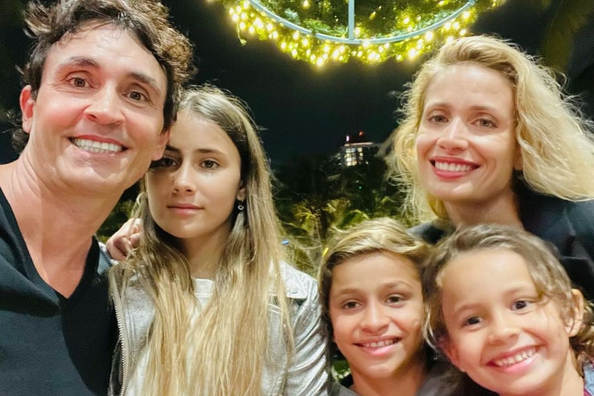 Sebastián Estevanez e Ivana Saccani se convirtieron en padres de su cuarto hijo, Faustino, el 29 de noviembre pasado