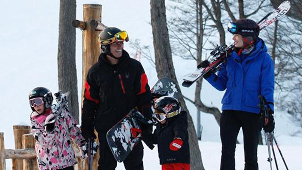 Sebastián Estevanez y relax en la nieve y en familia