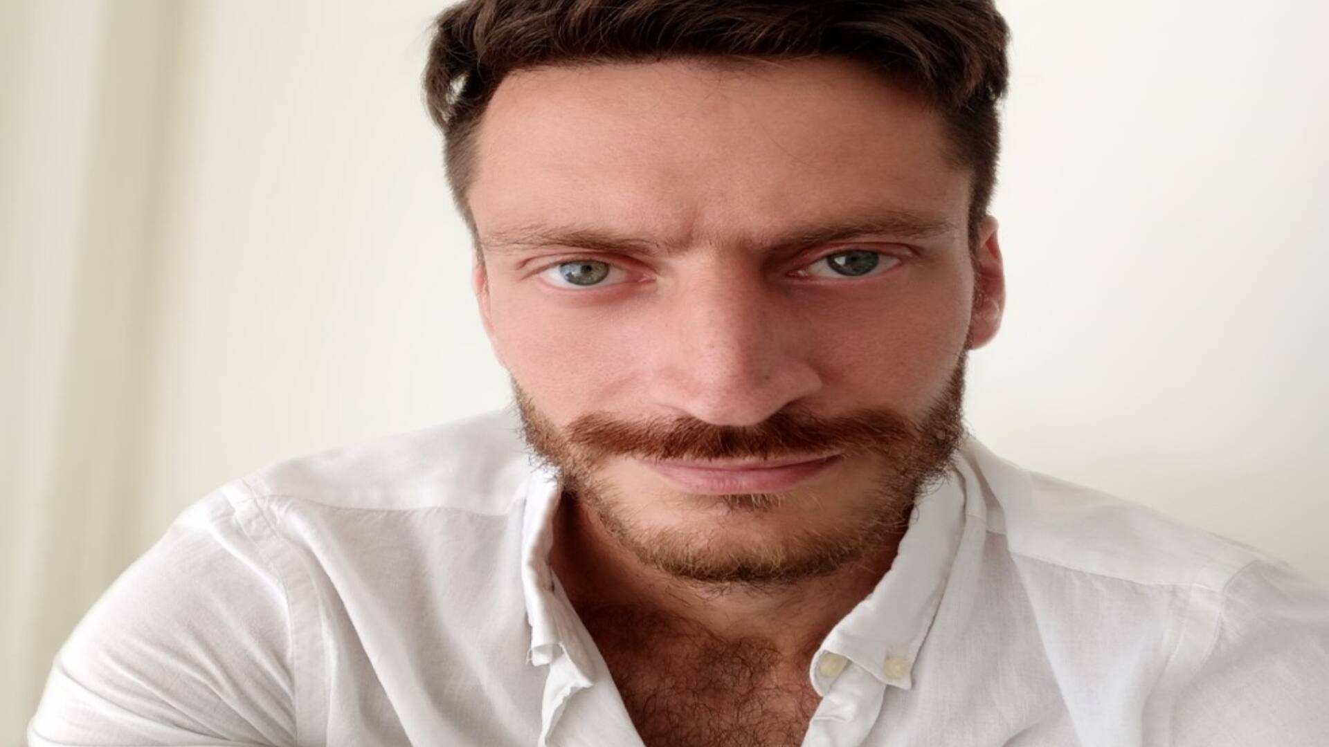 Sebastián Halac es Médico Clínico y desde hace un tiempo que viene incursionando en el Stand Up