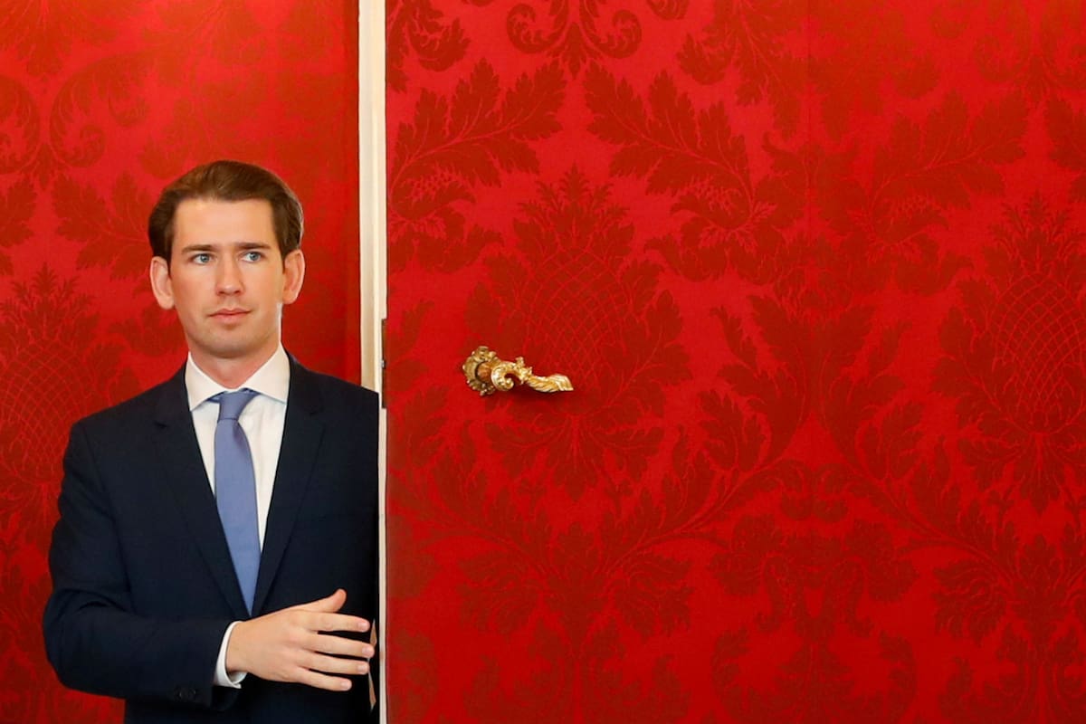 Sebastian Kurz, tras una reunión hoy en el palacio de gobierno, en Viena