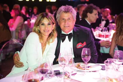 Sebastián “Pappo” Roca y Vicky Fariña fueron acompañados por su hija menor, Mia.