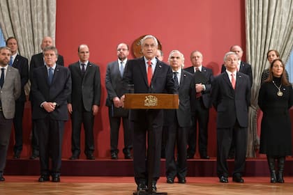 Sebastián Piñera anuncia en la Casa de la Moneda a los nuevos ministros