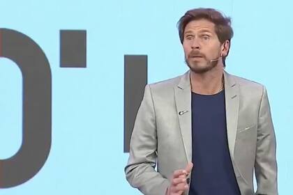 Sebastián "Pollo" Vignolo intercambió saludos a través del móvil con su excompañero Raúl Cascini y bromeó con una frase que solía decir el mediocampista cuando trabajan juntos