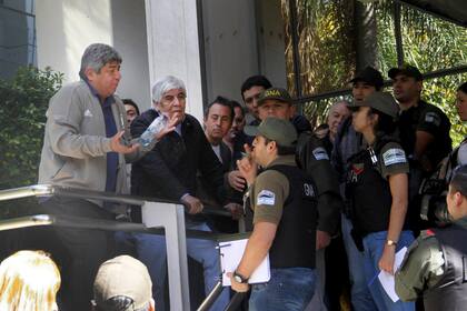 Sebastián Scalera investiga una asociación ilícita en el Club Independiente de la que serían parte dirigentes y barrabravas