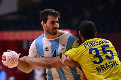 Sebastián Simonet, en acción en el clásico ante Brasil