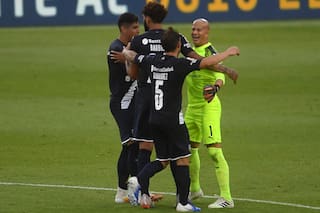 Sebasitán Sosa simuló un diálogo con Lucas Romero para atajar un penal