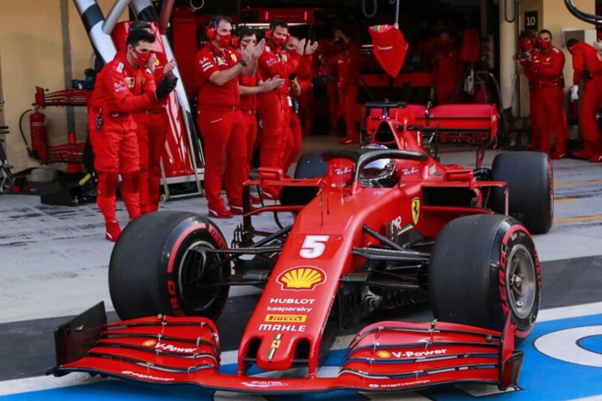 Sebastian Vettel sorprendió a todos cantando por radio unas estrofas para agradecerle a su equipo