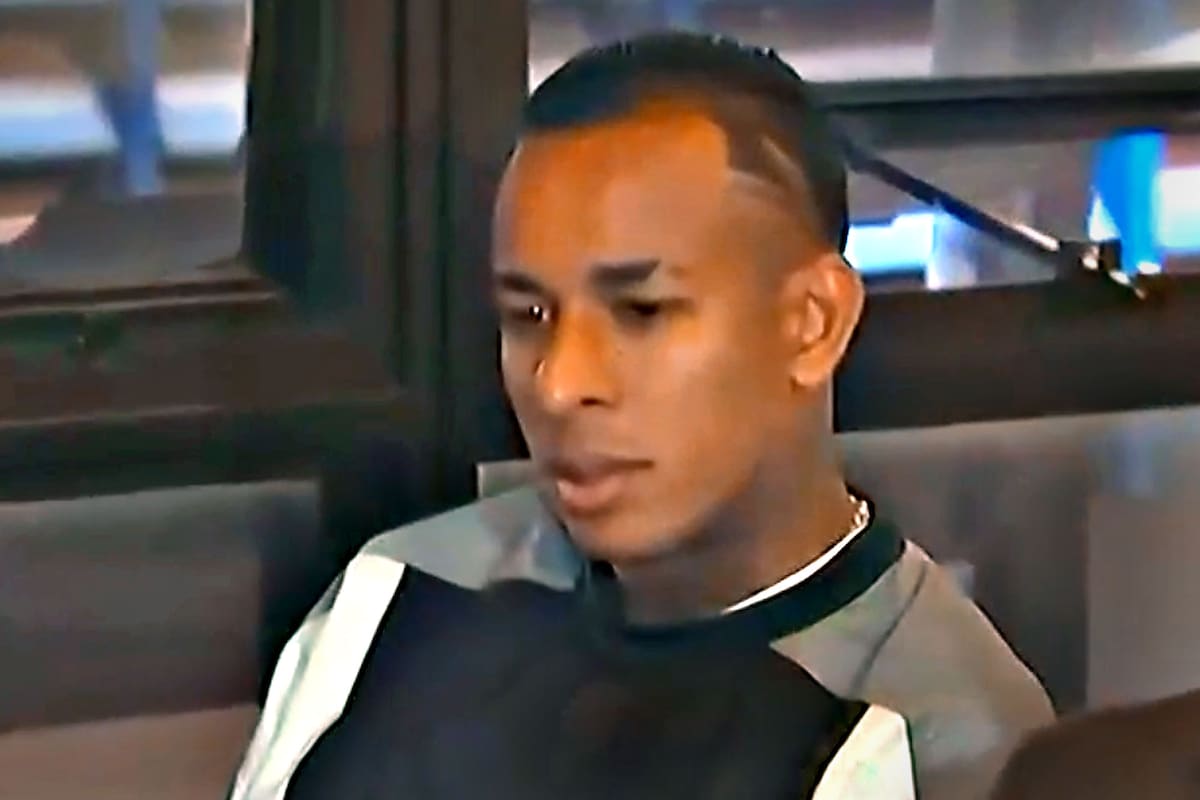 Sebastián Villa durante el juicio por violencia de género en su contra