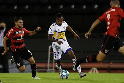 Sebastián Villa en velocidad contra Newell´s; Boca va al Parque Independencia.