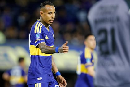 Sebastián Villa pelea por un lugar entre los titulares para el partido vs. Vasco Da Gama