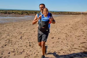 Sebastián y Mili, en una de sus maratones (Foto: Instagram/@sepuedee)
