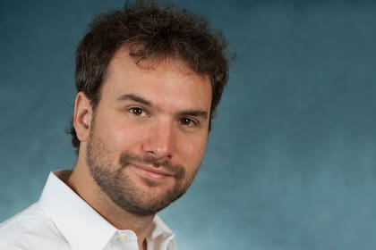 Sebastián Di Tella es profesor asociado en Stanford