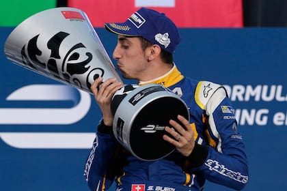 Sebastien Buemi festeja en la primera prueba de la temporada