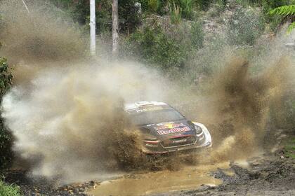 Sebastien Ogier y su copiloto Julien Ingrassia, durante el último especial del Rally de Australia
