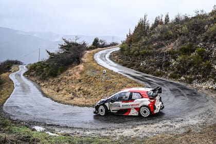 Nieve, asfalto mojado, hielo... Ogier dominó todas las superficies y obtuvo una contundente victoria en el Rally de Montecarlo; 49 días después de conseguir su séptimo título, el francés inició el certamen con un éxito.