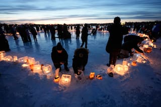 Secretaria de Justicia de EE. UU. anuncia dos arrestos más por protesta en iglesia de Minnesota
