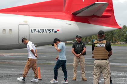 Secretaria de Seguridad de EEUU apoya deportaciones desde Panamá al iniciar gira por Centroamérica