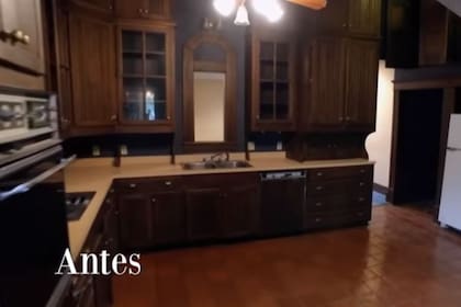 Sector cocina original poco iluminada. Imagen: HGTV