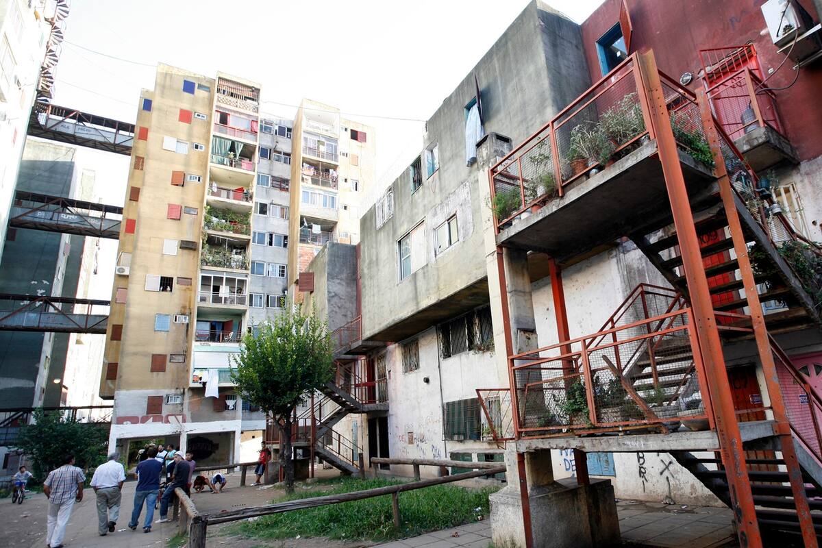 Secuestraron a una pareja en Castelar: los liberaron tras un tiroteo en Fuerte Apache