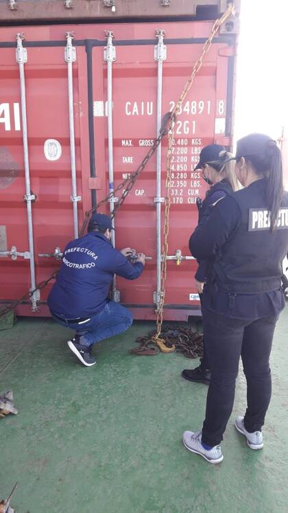 Secuestro de 78 kilos de cocaína en un barco, en el Puerto de Zárate