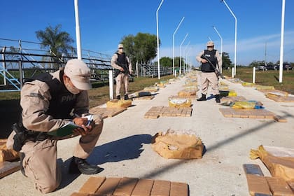 Secuestro de más de seis toneladas de marihuana en Corrientes