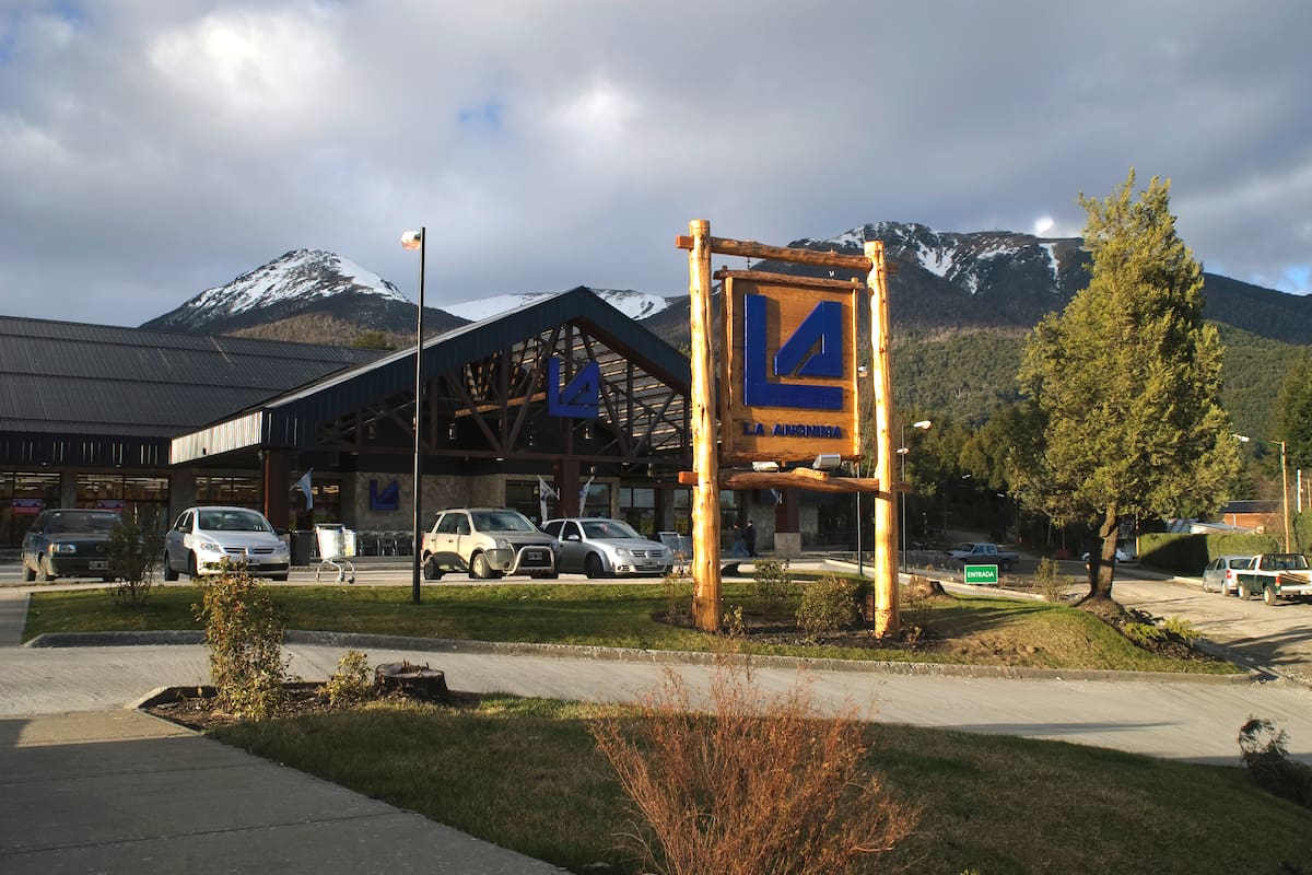 Sede de La Anónima en la Patagonia.