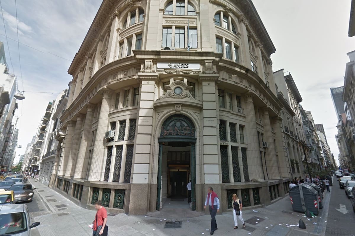 Sede del Anses en Tucumán al 500