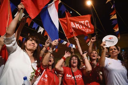 Seguidoras de Abdo festejan su triunfo en Asunción