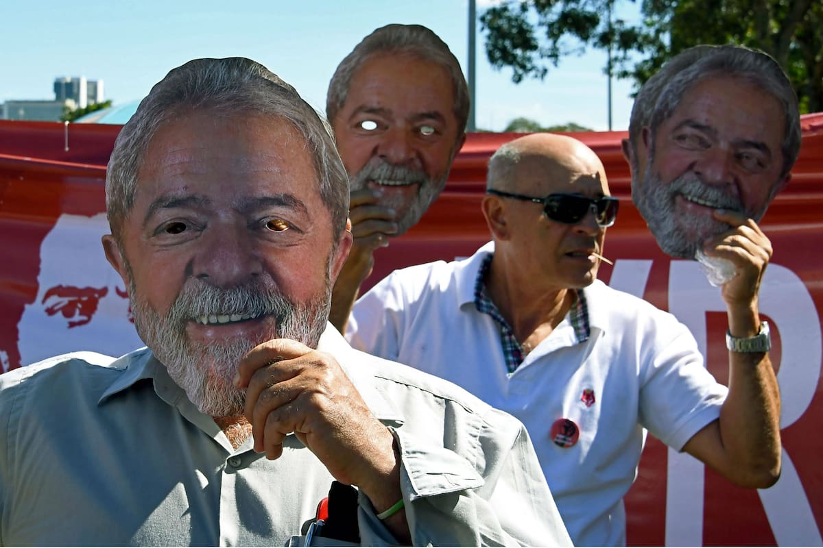 Seguidores de Lula se manifestaron ayer frente al Ministerio de Justicia para exigir la liberación del expresidente