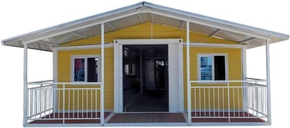 Según Amazon, la vivienda no requiere grandes esfuerzos en su construcción, ya que está completamente equipada con cocina, baño, y dormitorio, todo en un solo paquete (Amazon)