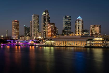 Según ChatGPT, el área de Tampa presenta precios de vivienda más asequibles que otras zonas costeras (Unsplash)