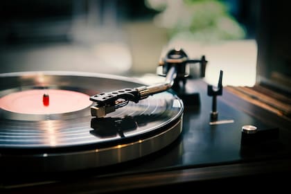 Según datos de Capif, la participación del vinilo en el mercado de ventas físicas se cuadruplicó entre 2018 y 2021, al pasar de 15% a 61% .