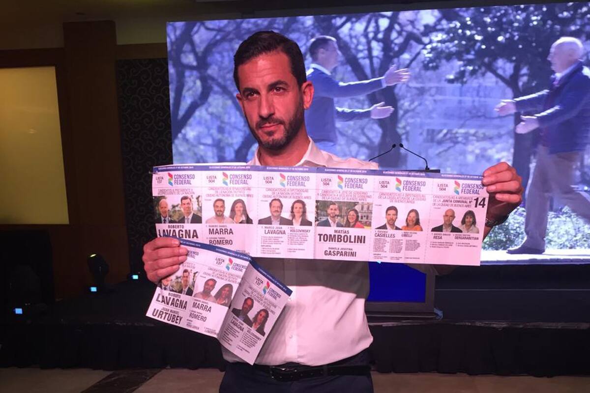 Según denunció el candidato a jefe de gobierno porteño, las boletas estaban incompletas y con el número de lista erróneo