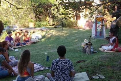 Según el antropólogo Bronsilaw Malinowskias, las ceremonias y los rituales son beneficiosos para la rutina