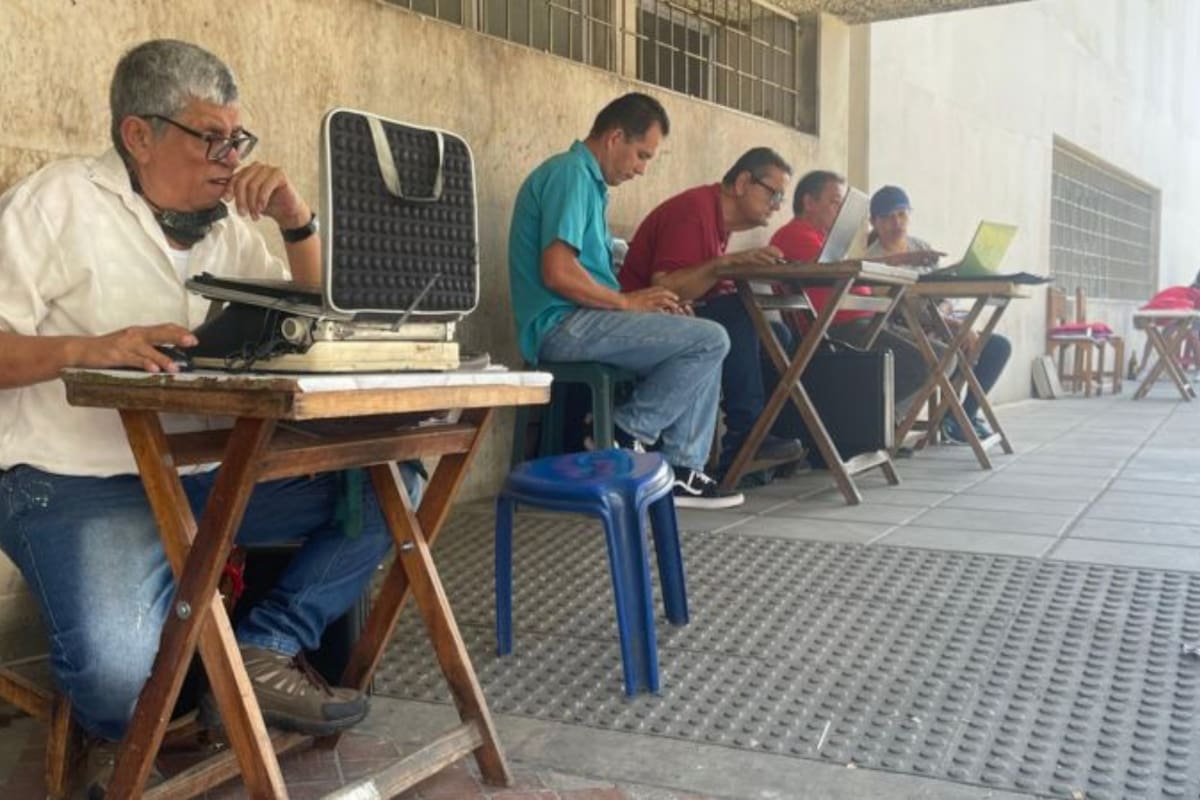 Según el Centro de Estudios de Justicia de las América, un grupo de estudios, en el mundo solo Costa Rica tiene un promedio de abogados tan alto como Colombia