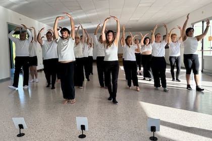 Según Gurdjieff el hombre tiene tres centros: intelectual, emocional, físico y el objetivo de la danza es hacerlos converger