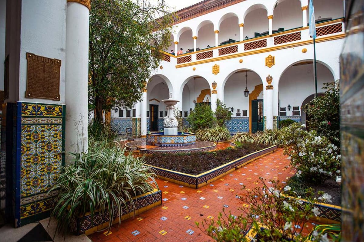 Según informó el colegio, se reunieron con los estudiantes que estuvieron involucrados en los hechos