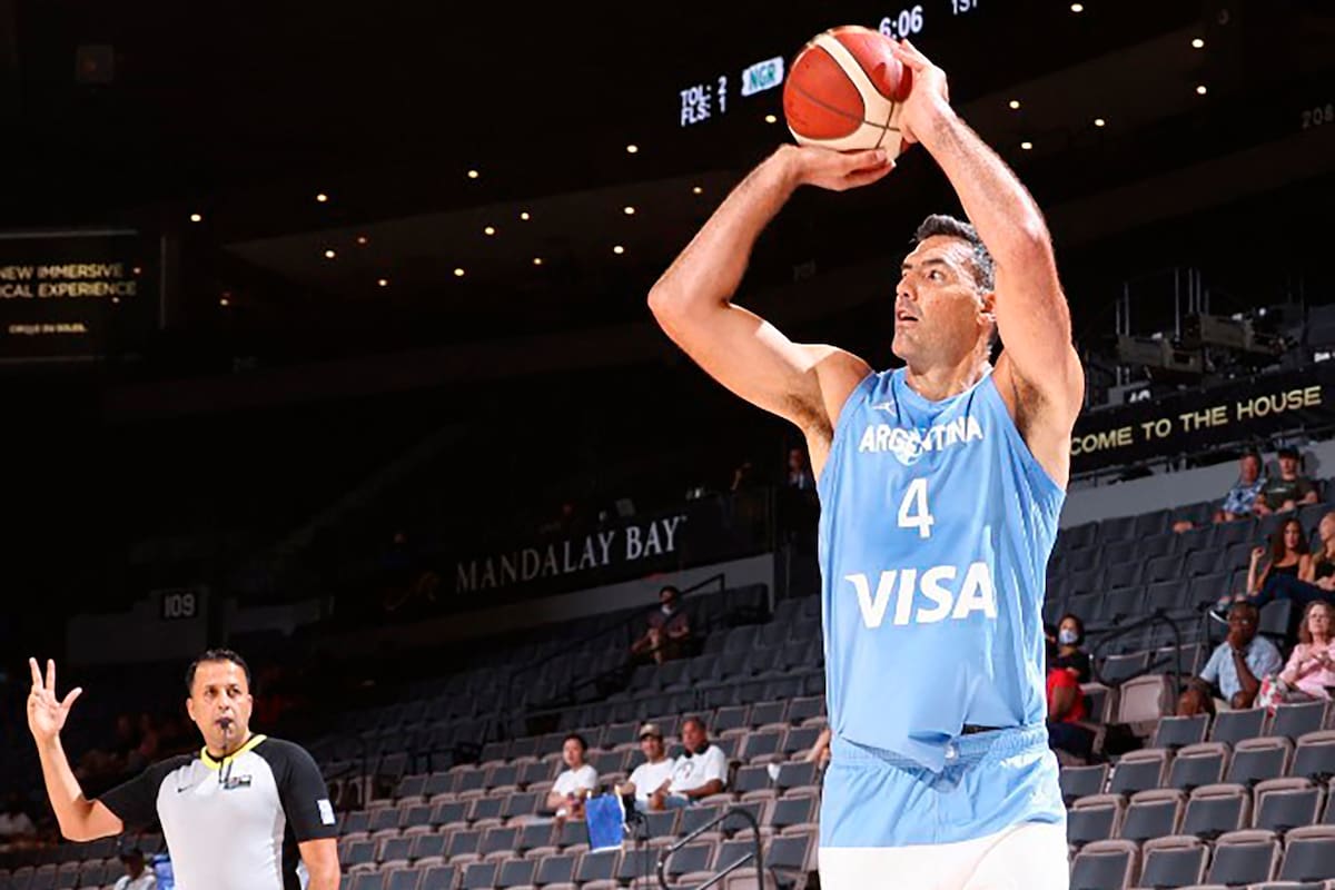 Según informó la empresa, Luis Scola es uno de los inversores del proyecto (Photo by Aris MESSINIS / AFP)