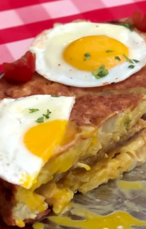 Según Jorge Alberto Hotasegui, el encargado de los dos restaurantes del Club del Progreso, la tortilla es “simple y sabrosa, como tiene que ser”