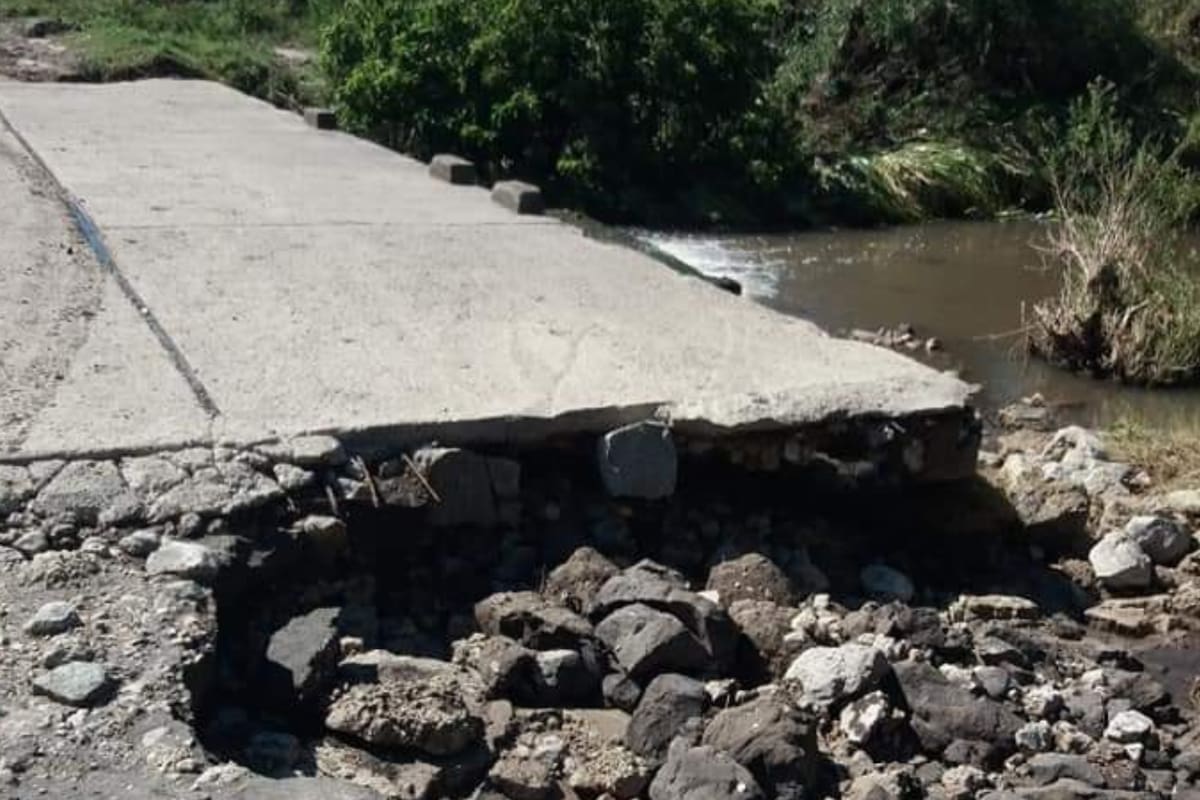 Según Juan Ezama, en Entre Ríos la falta de lluvias puso en evidencia la falta de mantenimiento de los últimos 20 años. Badén roto en el Paso de las Piedras. Distrito Crucesitas Urquiza, Departamento Nogoyá