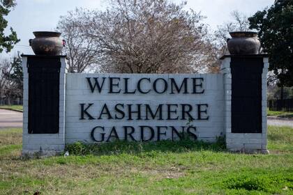 Según la IA, Kashmere Gardens presenta opciones de alquiler a partir de US$500 mensuales para departamentos chicos (Houston Public Media)