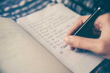 Según la IA, una de las claves del Black Friday es planificar con anticipación al hacer una lista de deseos (Unsplash)