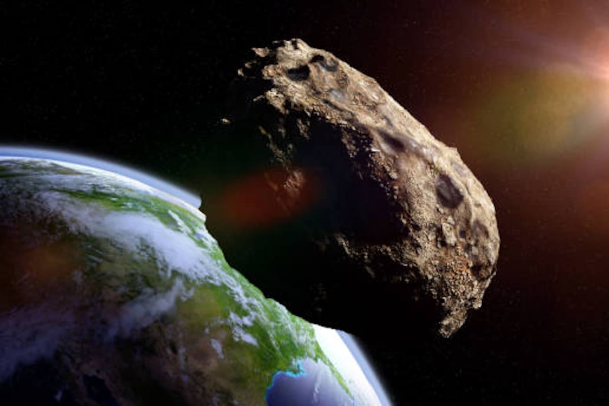 Según la NASA, existen tres meteoritos que serían peligrosos para la vida en la Tierra. Este objeto celeste, bautizado como 2024 ON, mide aproximadamente 350 metros de largo y 180 metros de ancho.