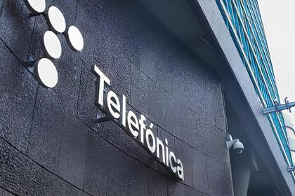 Según la normativa, Telecom tiene una semana para presentarse ante la CNDC desde la concreción de la compra, que fue el lunes pasado, y 30 días para informar al Enacom