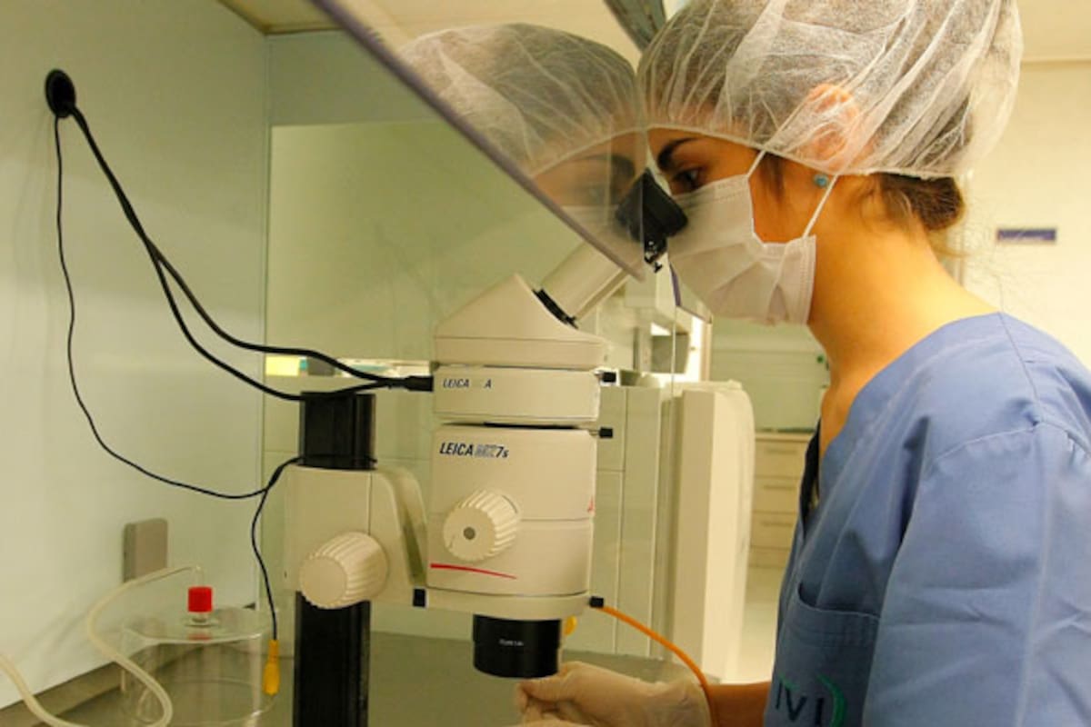 Según la OMS, la proporción de nacimientos naturales es de 105 varones frente a 100 mujeres