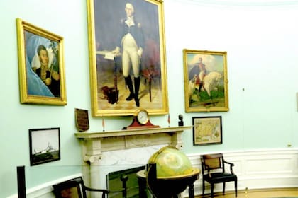 Según la página de Facebook Historia Argentina, hay registros de que el cuadro de San Martín estuvo en el salón oval hasta el año 1957